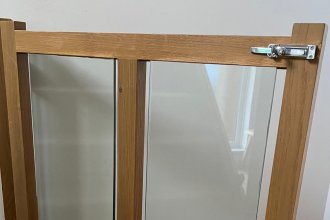benefits-of-a-bespoke-matching-wooden-stair-gate
